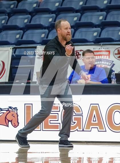 Thumbnail 2 in Ellison vs. Keller (Whataburger Classic) photogallery.