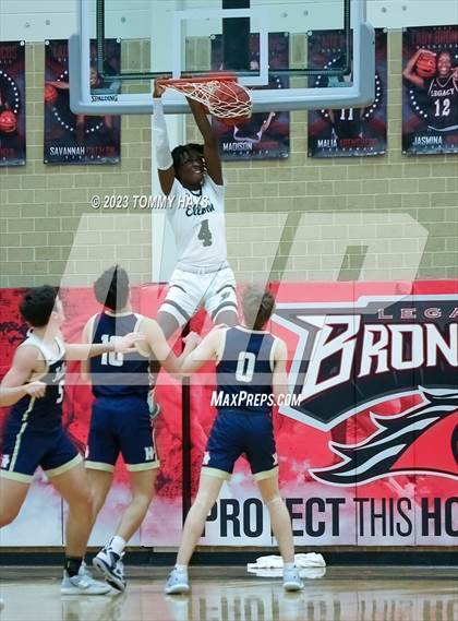 Thumbnail 3 in Ellison vs. Keller (Whataburger Classic) photogallery.