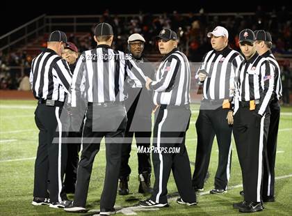 Thumbnail 1 in Versailles vs. Harvest Prep (OHSAA D5 State Semi Final) photogallery.