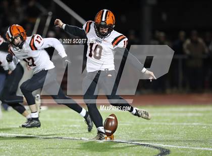 Thumbnail 1 in Versailles vs. Harvest Prep (OHSAA D5 State Semi Final) photogallery.