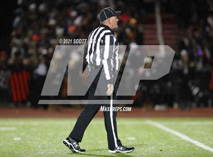 Thumbnail 1 in Versailles vs. Harvest Prep (OHSAA D5 State Semi Final) photogallery.