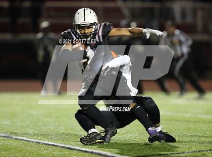 Thumbnail 3 in Versailles vs. Harvest Prep (OHSAA D5 State Semi Final) photogallery.