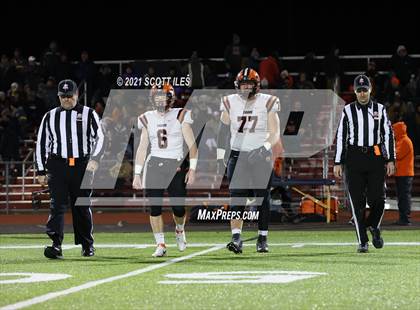 Thumbnail 3 in Versailles vs. Harvest Prep (OHSAA D5 State Semi Final) photogallery.