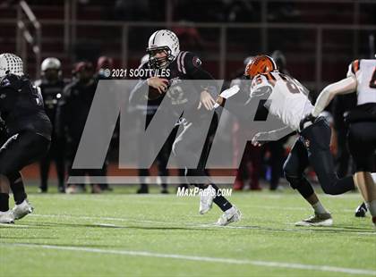 Thumbnail 1 in Versailles vs. Harvest Prep (OHSAA D5 State Semi Final) photogallery.