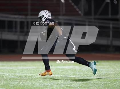 Thumbnail 1 in Versailles vs. Harvest Prep (OHSAA D5 State Semi Final) photogallery.
