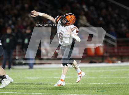 Thumbnail 3 in Versailles vs. Harvest Prep (OHSAA D5 State Semi Final) photogallery.