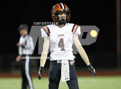 Thumbnail 3 in Versailles vs. Harvest Prep (OHSAA D5 State Semi Final) photogallery.