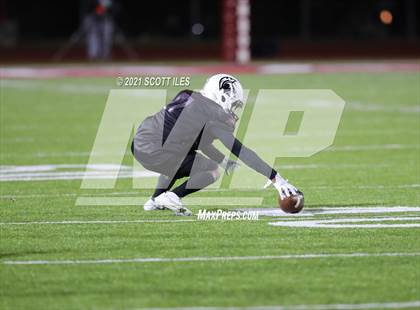 Thumbnail 1 in Versailles vs. Harvest Prep (OHSAA D5 State Semi Final) photogallery.