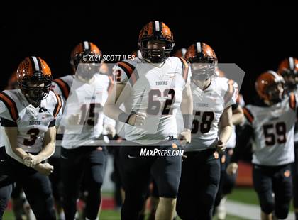 Thumbnail 1 in Versailles vs. Harvest Prep (OHSAA D5 State Semi Final) photogallery.