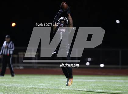 Thumbnail 1 in Versailles vs. Harvest Prep (OHSAA D5 State Semi Final) photogallery.