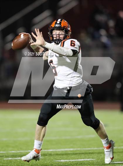 Thumbnail 1 in Versailles vs. Harvest Prep (OHSAA D5 State Semi Final) photogallery.