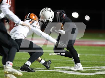 Thumbnail 1 in Versailles vs. Harvest Prep (OHSAA D5 State Semi Final) photogallery.