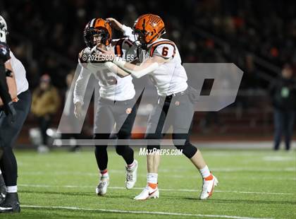 Thumbnail 3 in Versailles vs. Harvest Prep (OHSAA D5 State Semi Final) photogallery.