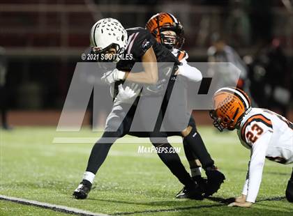 Thumbnail 3 in Versailles vs. Harvest Prep (OHSAA D5 State Semi Final) photogallery.