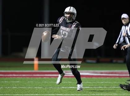 Thumbnail 2 in Versailles vs. Harvest Prep (OHSAA D5 State Semi Final) photogallery.