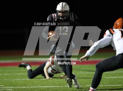 Thumbnail 3 in Versailles vs. Harvest Prep (OHSAA D5 State Semi Final) photogallery.