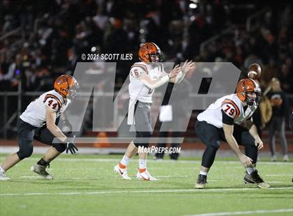 Thumbnail 1 in Versailles vs. Harvest Prep (OHSAA D5 State Semi Final) photogallery.