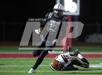 Thumbnail 1 in Versailles vs. Harvest Prep (OHSAA D5 State Semi Final) photogallery.