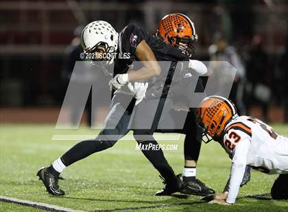 Thumbnail 2 in Versailles vs. Harvest Prep (OHSAA D5 State Semi Final) photogallery.