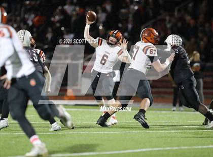 Thumbnail 2 in Versailles vs. Harvest Prep (OHSAA D5 State Semi Final) photogallery.