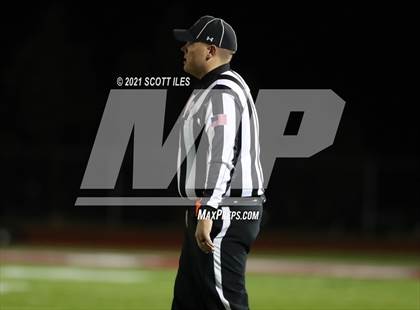 Thumbnail 2 in Versailles vs. Harvest Prep (OHSAA D5 State Semi Final) photogallery.