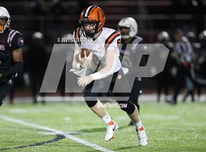 Thumbnail 3 in Versailles vs. Harvest Prep (OHSAA D5 State Semi Final) photogallery.