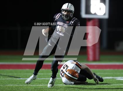 Thumbnail 2 in Versailles vs. Harvest Prep (OHSAA D5 State Semi Final) photogallery.