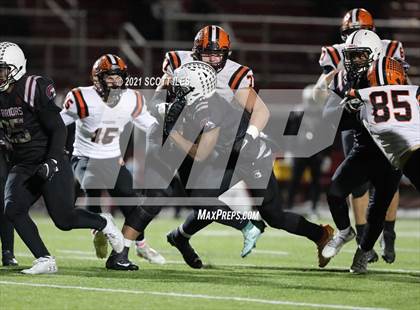 Thumbnail 3 in Versailles vs. Harvest Prep (OHSAA D5 State Semi Final) photogallery.