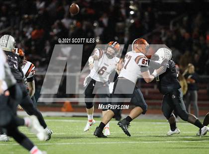 Thumbnail 3 in Versailles vs. Harvest Prep (OHSAA D5 State Semi Final) photogallery.
