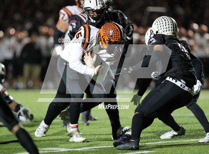Thumbnail 1 in Versailles vs. Harvest Prep (OHSAA D5 State Semi Final) photogallery.