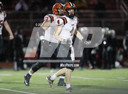 Thumbnail 2 in Versailles vs. Harvest Prep (OHSAA D5 State Semi Final) photogallery.