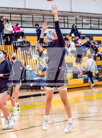 Thumbnail 2 in Blue Valley vs Shawnee Mission West (KSHSAA 6A Sub-State Playoff) photogallery.