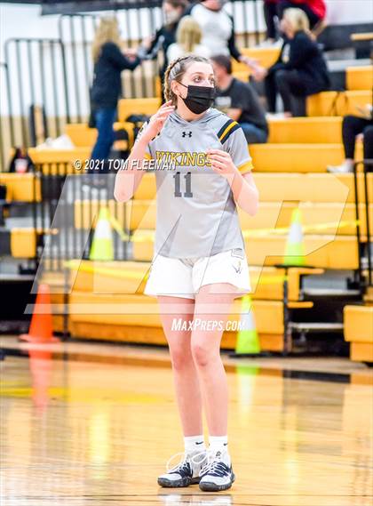 Thumbnail 3 in Blue Valley vs Shawnee Mission West (KSHSAA 6A Sub-State Playoff) photogallery.