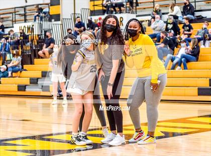 Thumbnail 2 in Blue Valley vs Shawnee Mission West (KSHSAA 6A Sub-State Playoff) photogallery.