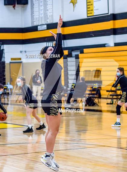 Thumbnail 1 in Blue Valley vs Shawnee Mission West (KSHSAA 6A Sub-State Playoff) photogallery.