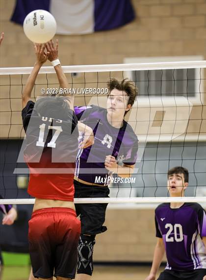 Thumbnail 2 in Stargate School vs. Denver East (CHSAA 5A Region 1) photogallery.