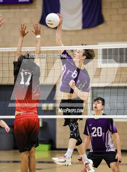 Thumbnail 2 in Stargate School vs. Denver East (CHSAA 5A Region 1) photogallery.