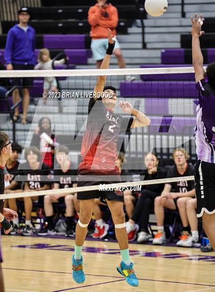 Thumbnail 2 in Stargate School vs. Denver East (CHSAA 5A Region 1) photogallery.