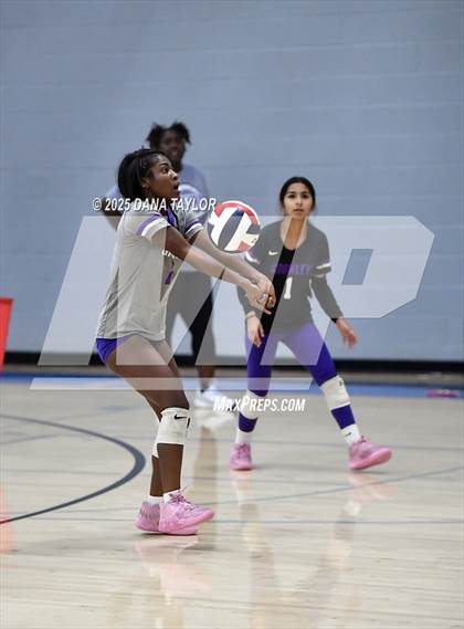 Thumbnail 1 in Keene vs. Crowley (2025 Brock Showcase Varsity Volleyball Tournament) photogallery.