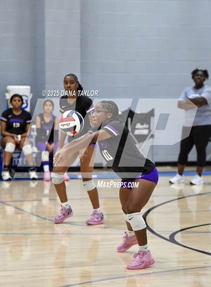 Thumbnail 2 in Keene vs. Crowley (2025 Brock Showcase Varsity Volleyball Tournament) photogallery.