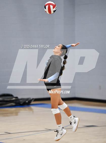 Thumbnail 2 in Keene vs. Crowley (2025 Brock Showcase Varsity Volleyball Tournament) photogallery.