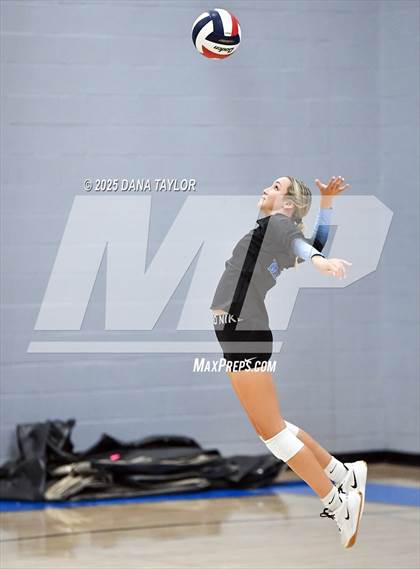 Thumbnail 3 in Keene vs. Crowley (2025 Brock Showcase Varsity Volleyball Tournament) photogallery.