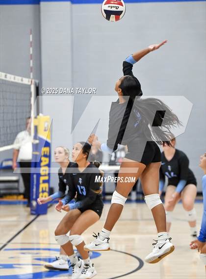 Thumbnail 3 in Keene vs. Crowley (2025 Brock Showcase Varsity Volleyball Tournament) photogallery.