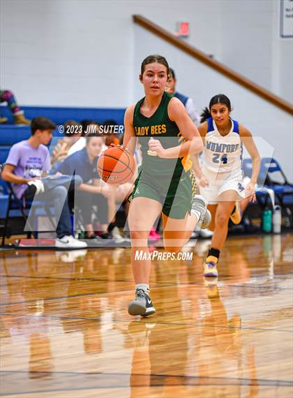 Thumbnail 2 in Mumford vs Little River Academy photogallery.
