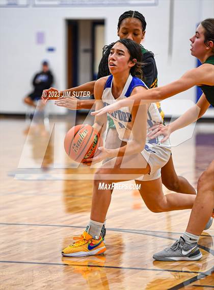 Thumbnail 3 in Mumford vs Little River Academy photogallery.