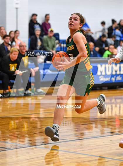 Thumbnail 3 in Mumford vs Little River Academy photogallery.