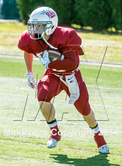 Thumbnail 1 in RIHSFCA 2014 Senior All-Star Classic photogallery.