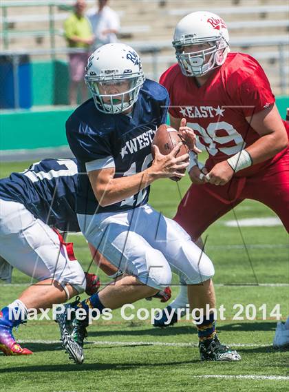 Thumbnail 2 in RIHSFCA 2014 Senior All-Star Classic photogallery.