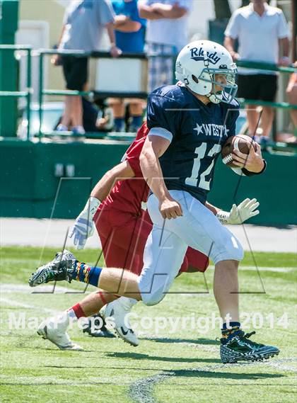 Thumbnail 3 in RIHSFCA 2014 Senior All-Star Classic photogallery.