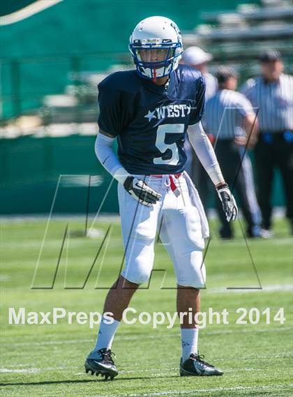 Thumbnail 3 in RIHSFCA 2014 Senior All-Star Classic photogallery.